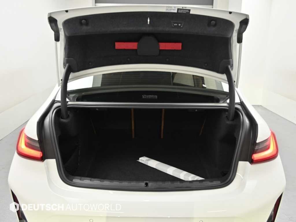 BMW 3시리즈 3시리즈 (G20) 320i M 스포츠 이미지 18