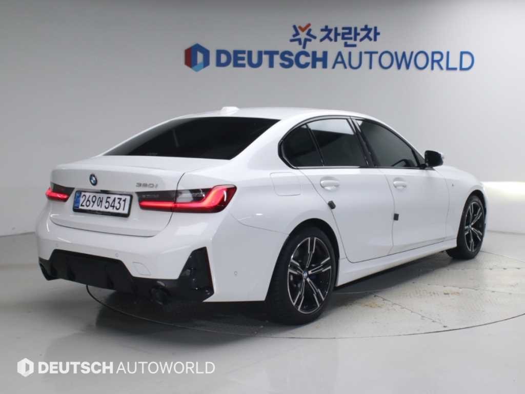 BMW 3시리즈 3시리즈 (G20) 320i M 스포츠 이미지 4
