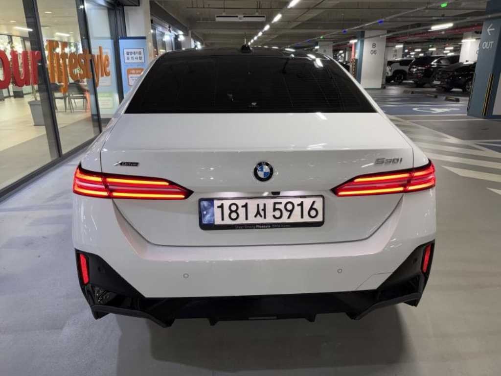 BMW 5시리즈 5시리즈 (G60) 530i xDrive M 스포츠 이미지 5
