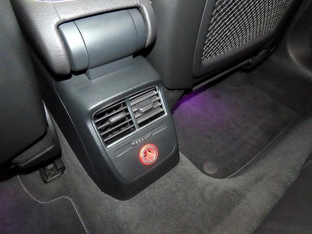 아우디 S3 2.0 TFSI 콰트로 이미지 17