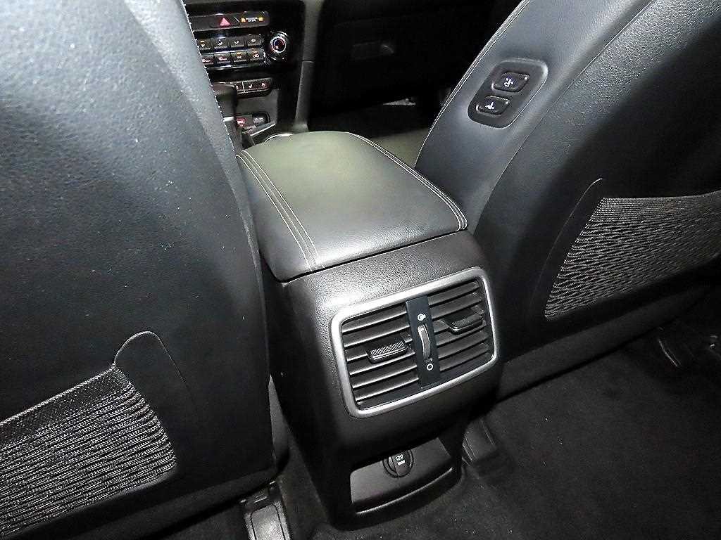 기아 스포티지 스포티지 더 볼드 2.0 가솔린 2WD 노블레스 이미지 16