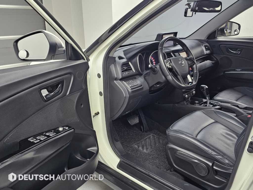 KG모빌리티(쌍용) 티볼리 가솔린 2WD 1.6 VX 이미지 11