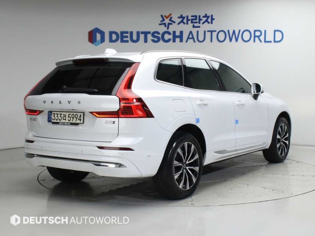 볼보 XC60 XC60(2세대) B5 AWD 얼티메이트 브라이트 이미지 2