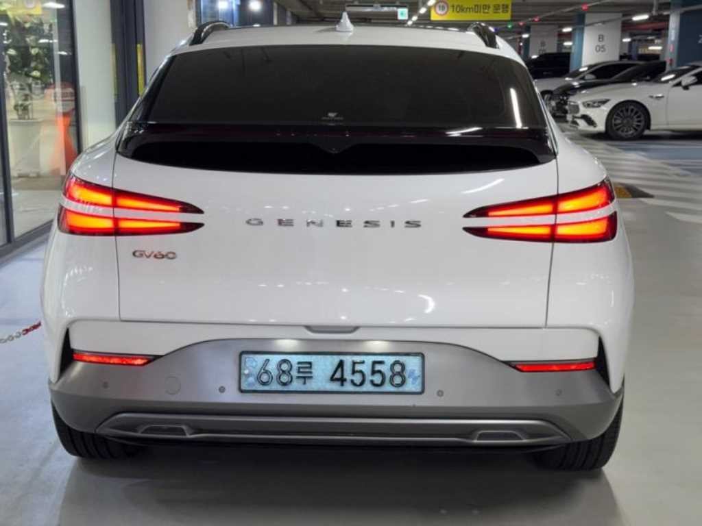 제네시스 GV60 스탠다드 2WD 이미지 5