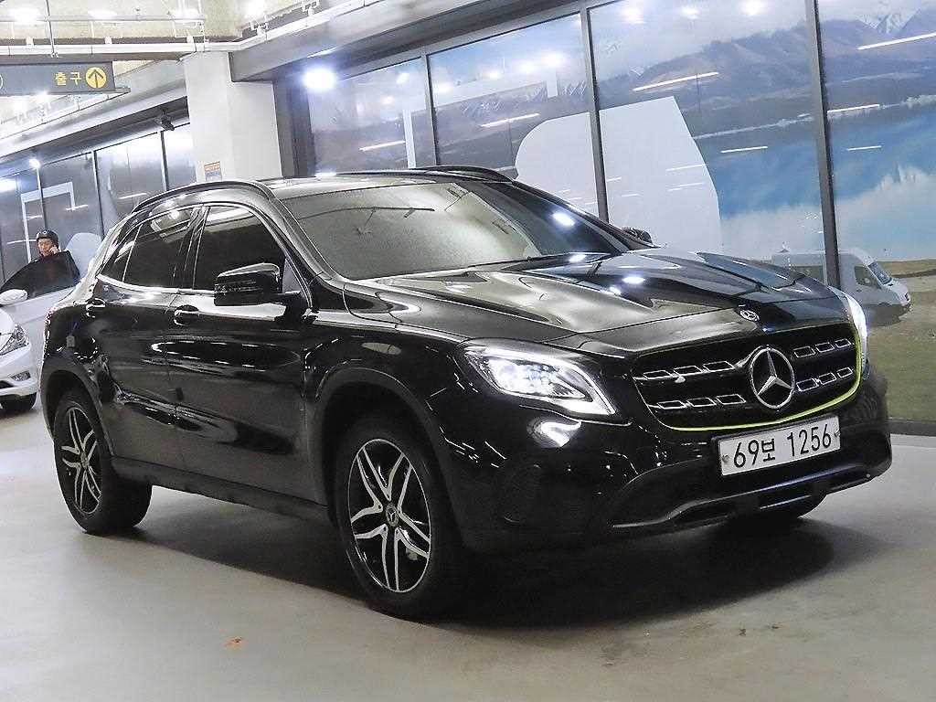 벤츠 GLA 클래스 GLA클래스 X156 GLA220 프리미엄 이미지 1