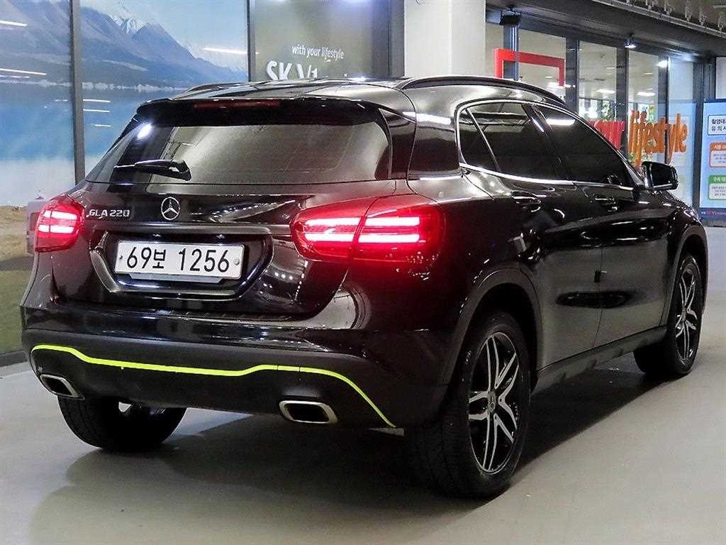벤츠 GLA 클래스 GLA클래스 X156 GLA220 프리미엄 이미지 4