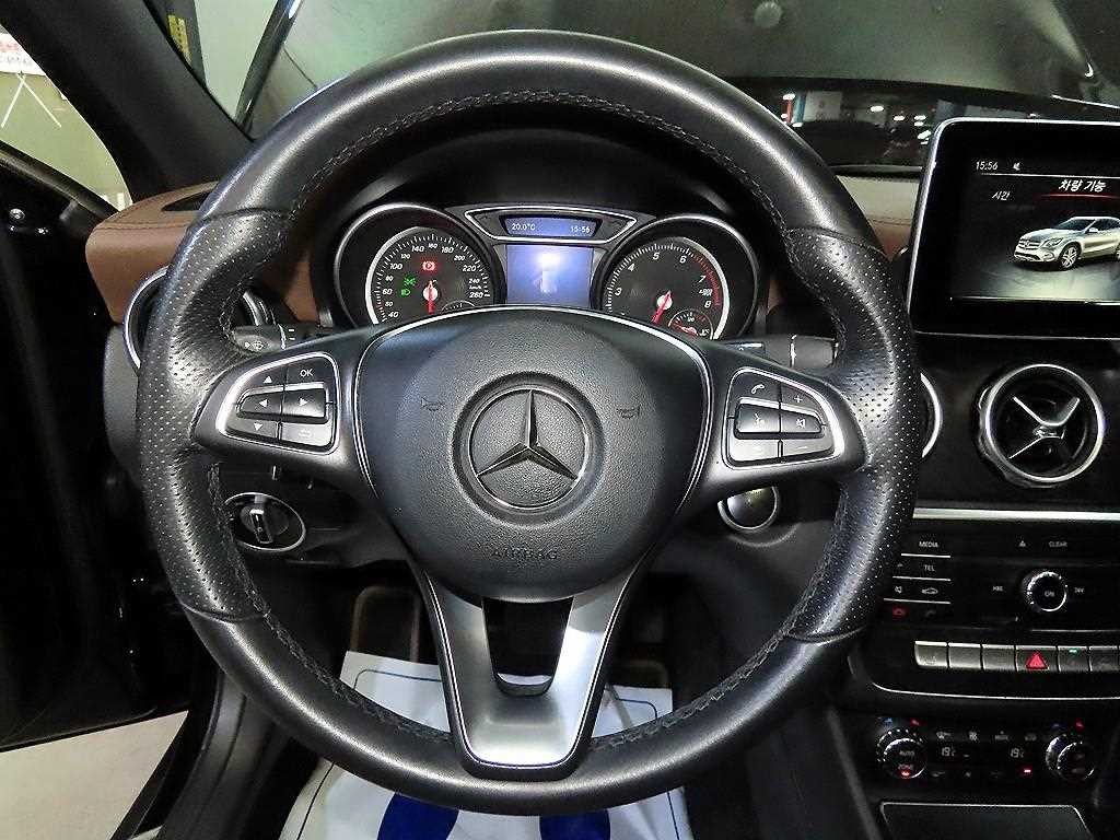벤츠 GLA 클래스 GLA클래스 X156 GLA220 프리미엄 이미지 8