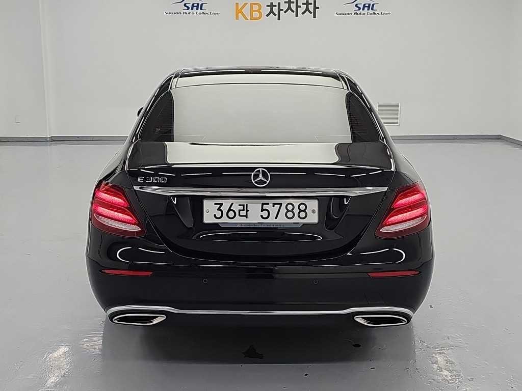 벤츠 E 클래스 E-클래스 W213 E300 아방가르드 이미지 3