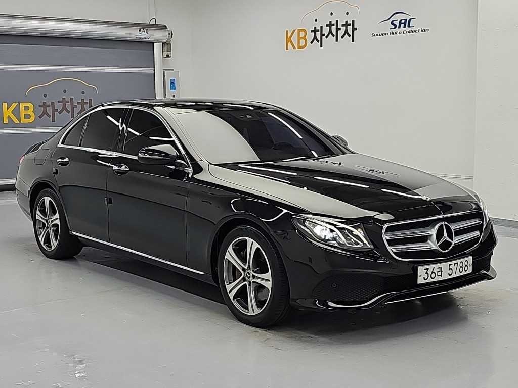 벤츠 E 클래스 E-클래스 W213 E300 아방가르드 이미지 4