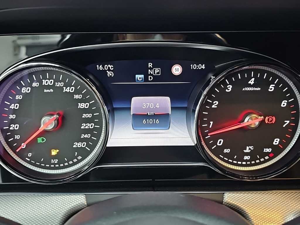 벤츠 E 클래스 E-클래스 W213 E300 아방가르드 이미지 6