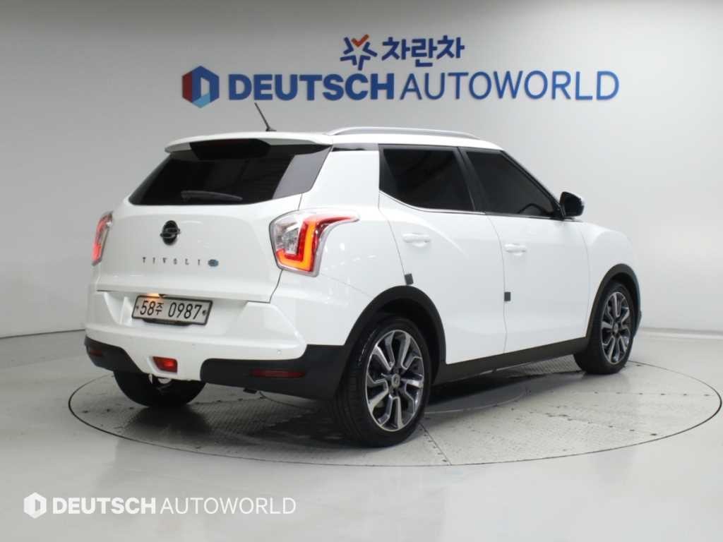 KG모빌리티(쌍용) 티볼리 디젤 2WD 1.6 VX 이미지 2