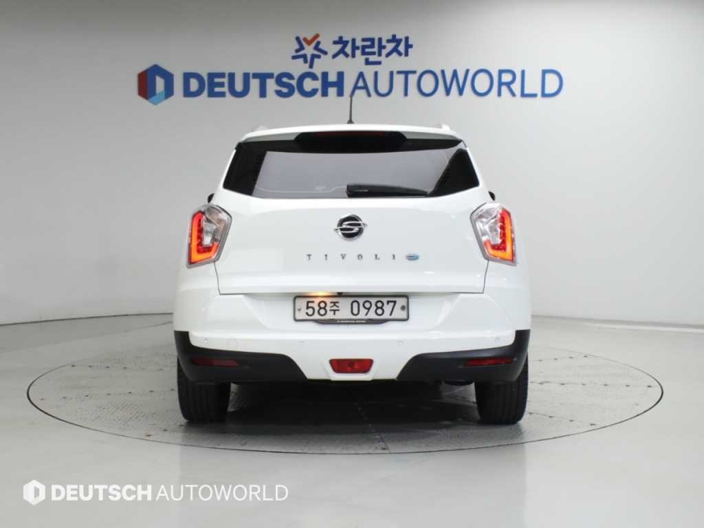 KG모빌리티(쌍용) 티볼리 디젤 2WD 1.6 VX 이미지 4