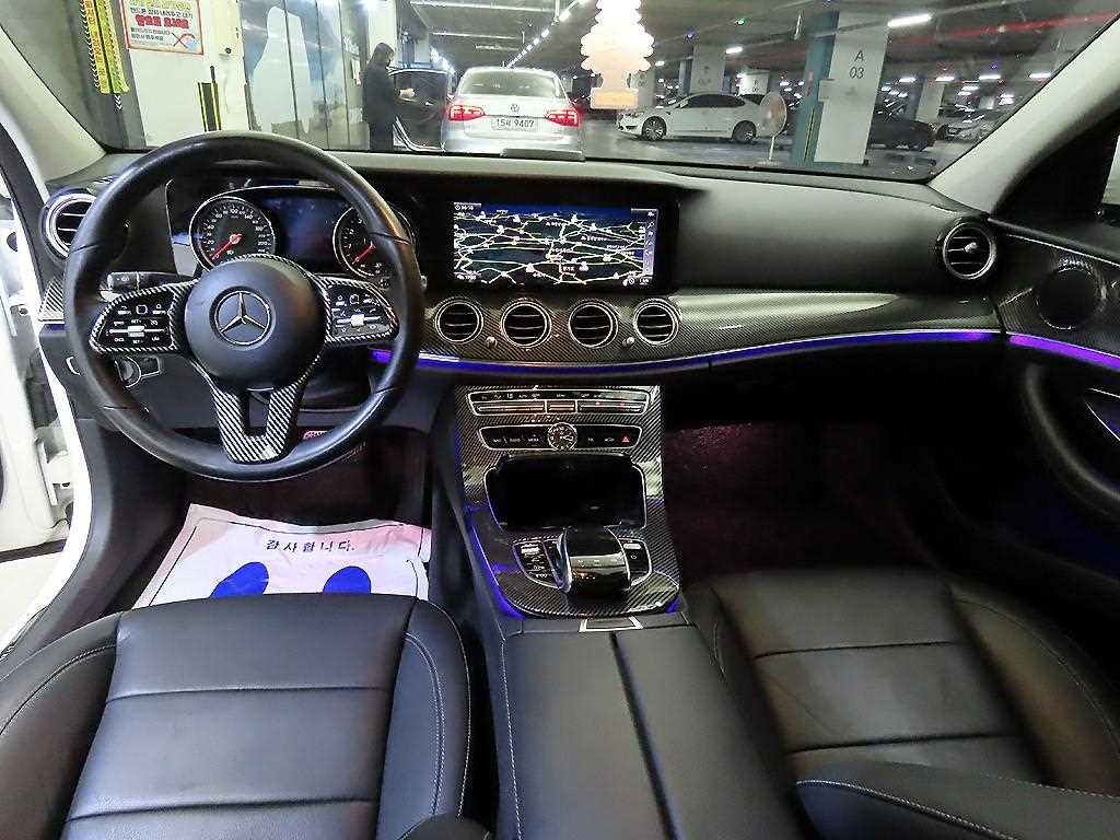 벤츠 E 클래스 E-클래스 W213 E300 아방가르드 이미지 10
