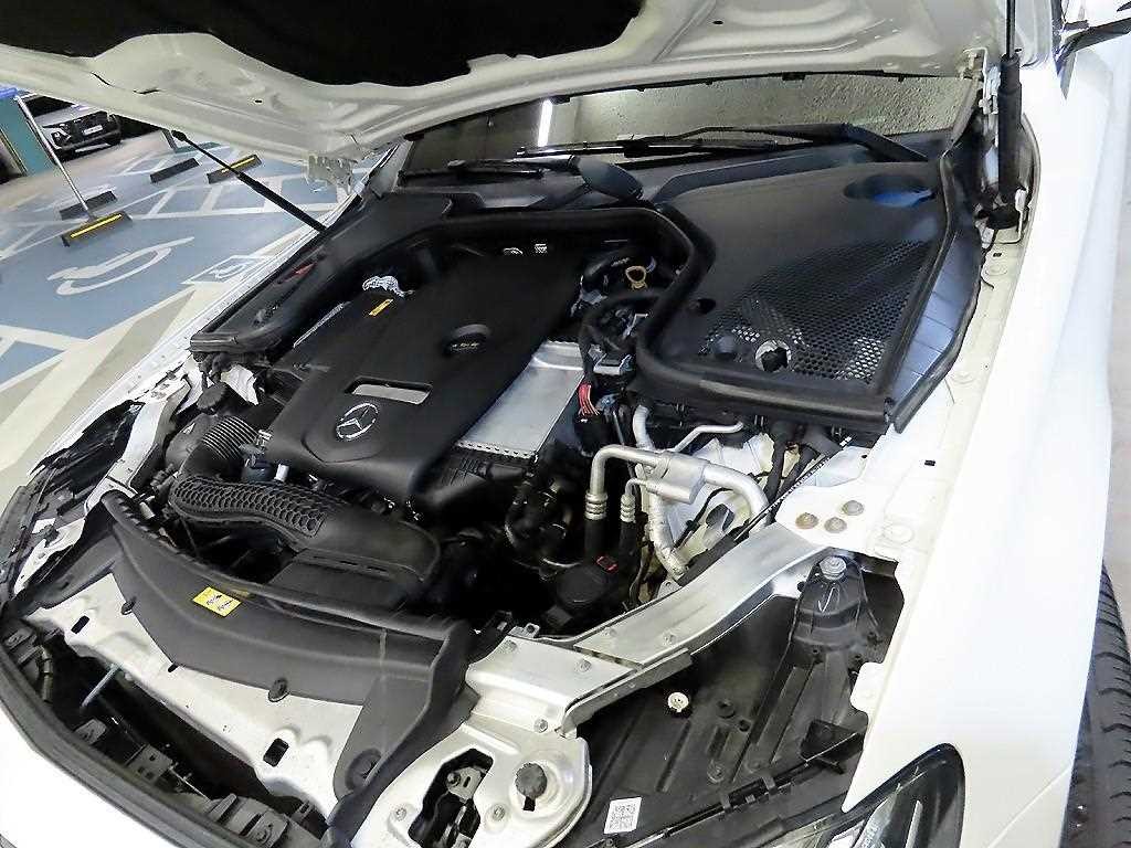 벤츠 E 클래스 E-클래스 W213 E300 아방가르드 이미지 19