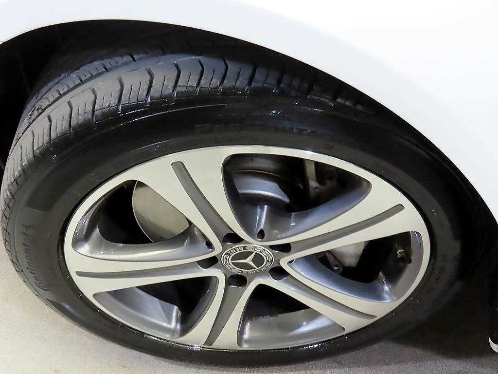 벤츠 E 클래스 E-클래스 W213 E300 아방가르드 이미지 20