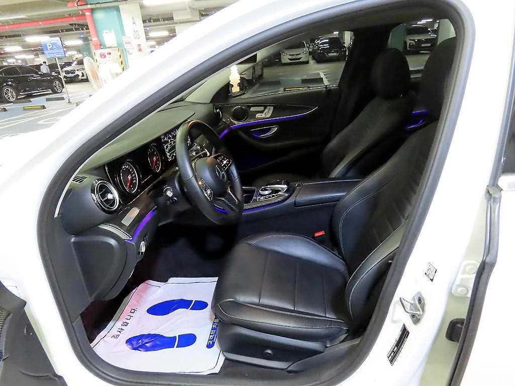 벤츠 E 클래스 E-클래스 W213 E300 아방가르드 이미지 6