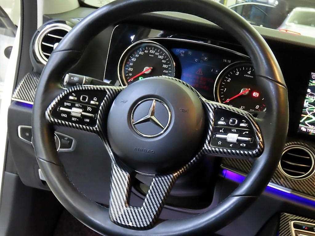 벤츠 E 클래스 E-클래스 W213 E300 아방가르드 이미지 8