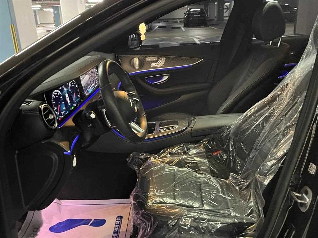 벤츠 E 클래스 E-클래스 W213 E350 4MATIC AMG LINE 이미지 12