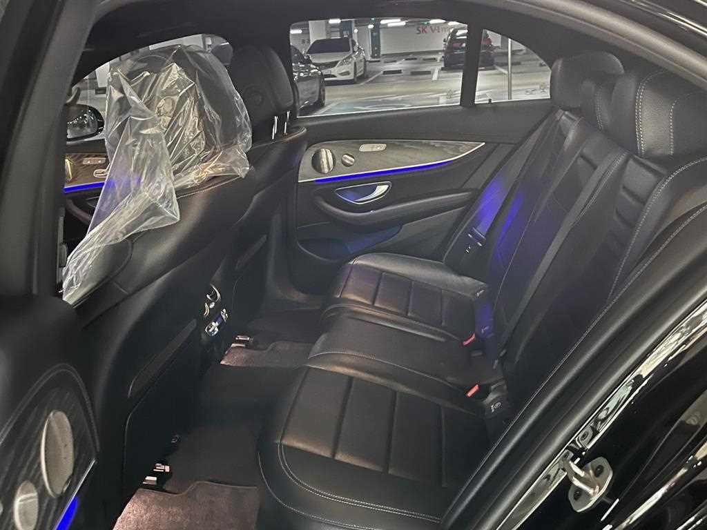 벤츠 E 클래스 E-클래스 W213 E350 4MATIC AMG LINE 이미지 7