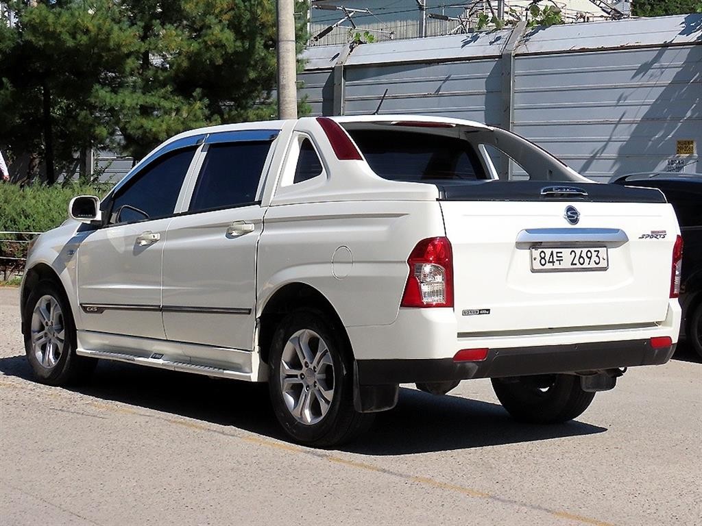 KG모빌리티(쌍용) 코란도 코란도스포츠 디젤 2WD CX5 패션 이미지 3