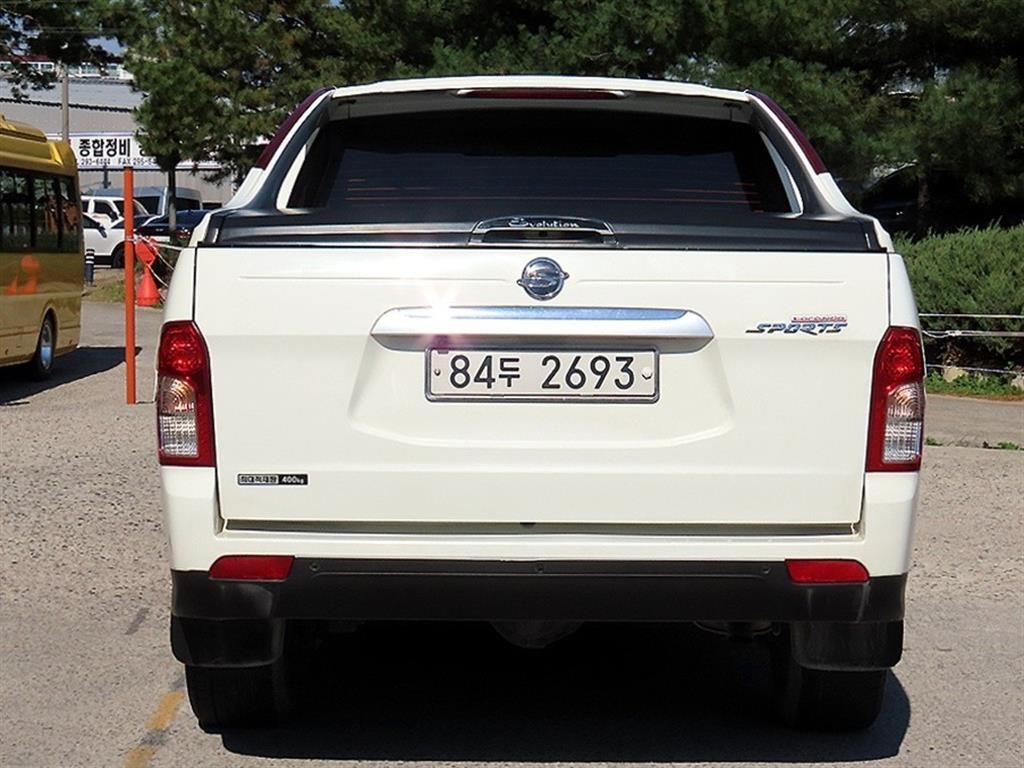 KG모빌리티(쌍용) 코란도 코란도스포츠 디젤 2WD CX5 패션 이미지 4