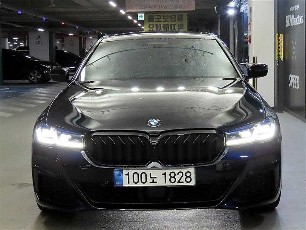 BMW 5시리즈 5시리즈 (G30) 530e M 스포츠 이미지 2