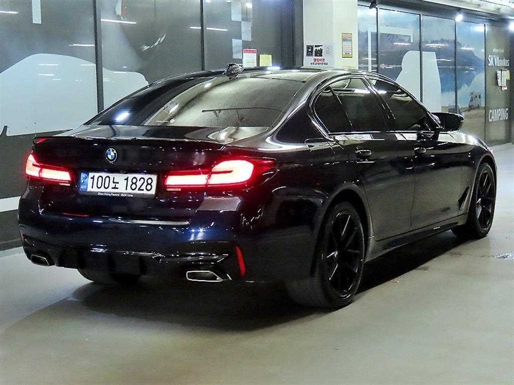BMW 5시리즈 5시리즈 (G30) 530e M 스포츠 이미지 4