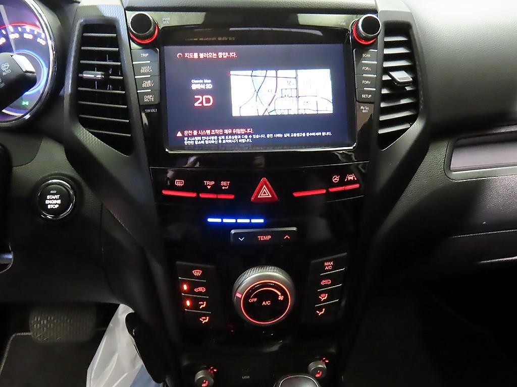 KG모빌리티(쌍용) 티볼리 디젤 2WD 1.6 LX 이미지 11