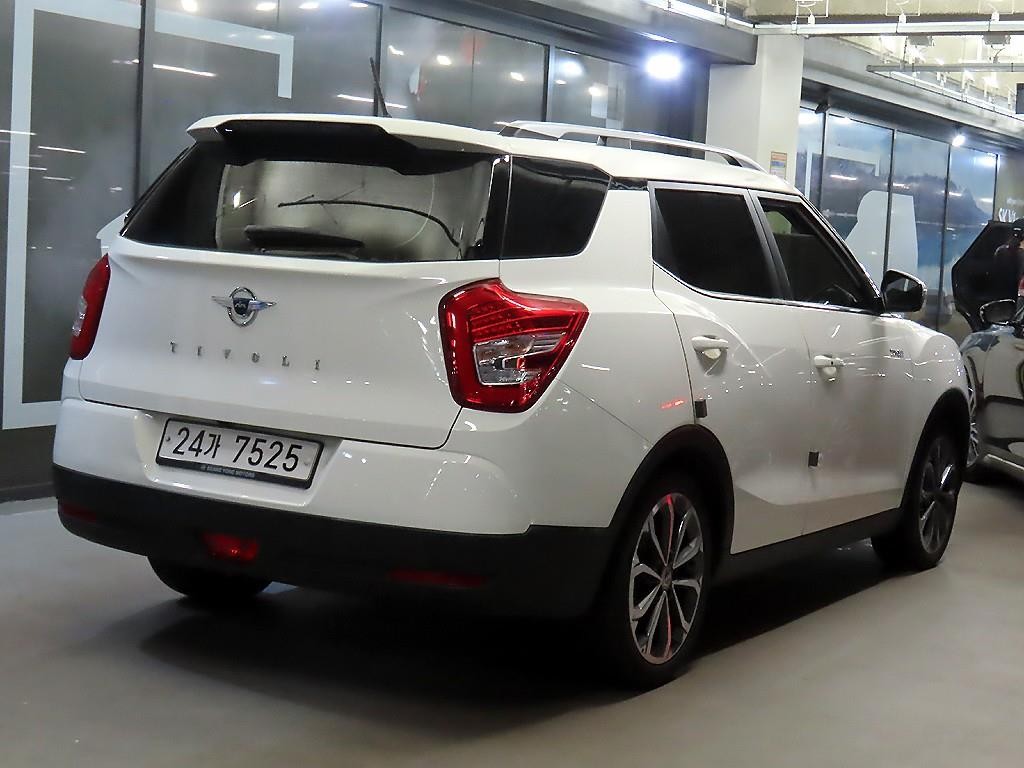 KG모빌리티(쌍용) 티볼리 디젤 2WD 1.6 LX 이미지 4