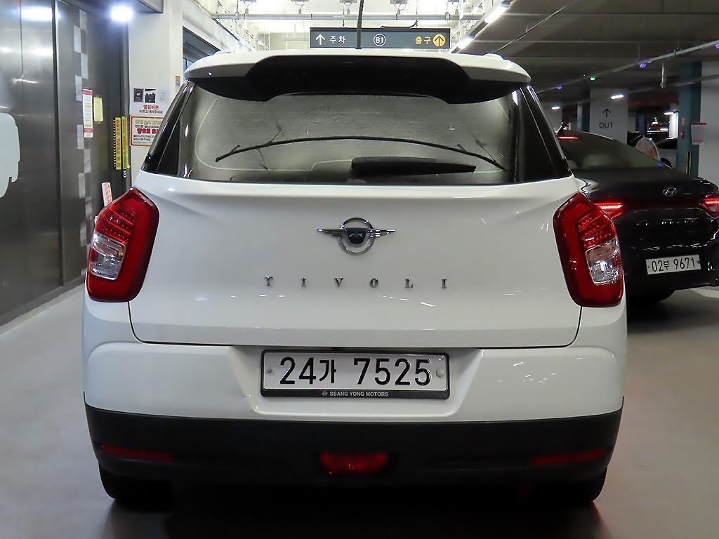 KG모빌리티(쌍용) 티볼리 디젤 2WD 1.6 LX 이미지 5