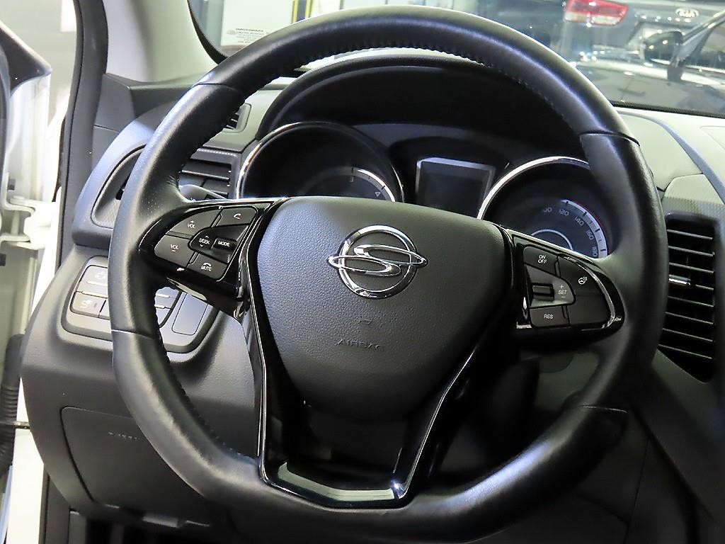 KG모빌리티(쌍용) 티볼리 디젤 2WD 1.6 LX 이미지 8