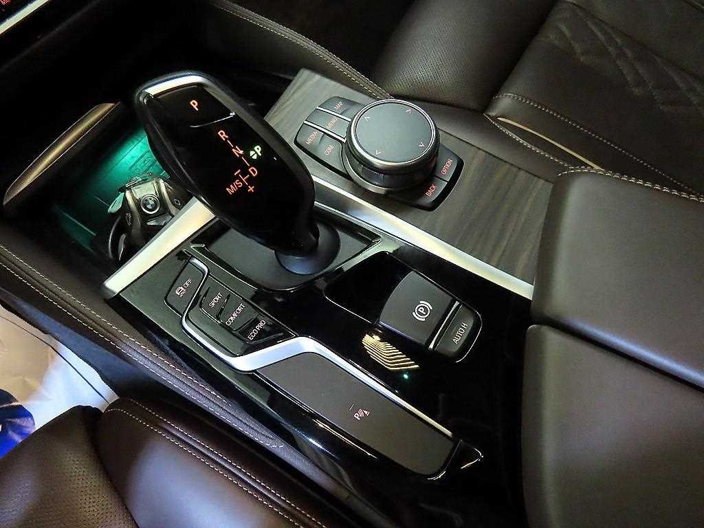 BMW 5시리즈 5시리즈 (G30) 520i 럭셔리 플러스 이미지 12
