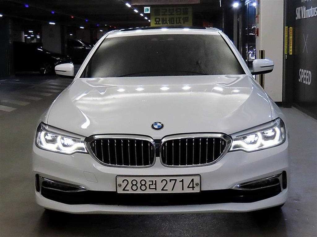 BMW 5시리즈 5시리즈 (G30) 520i 럭셔리 플러스 이미지 2