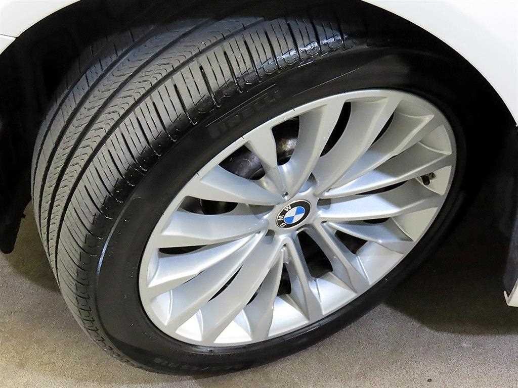 BMW 5시리즈 5시리즈 (G30) 520i 럭셔리 플러스 이미지 20