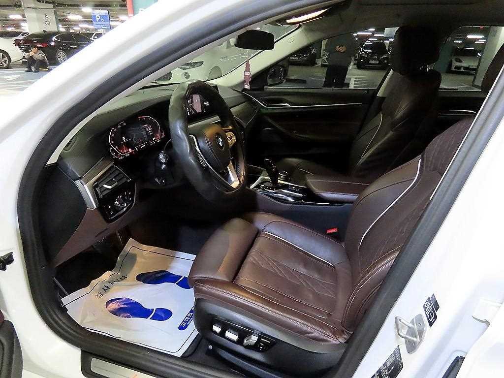 BMW 5시리즈 5시리즈 (G30) 520i 럭셔리 플러스 이미지 6
