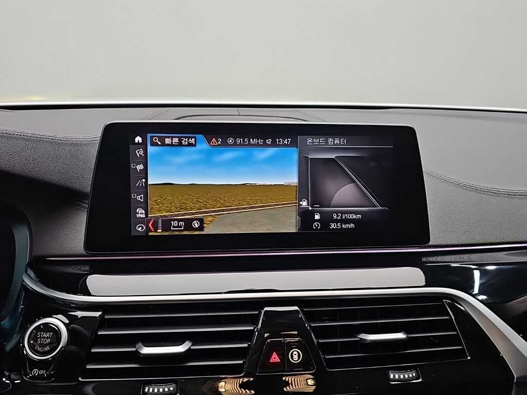 BMW 5시리즈 5시리즈 (G30) 520i 럭셔리 이미지 15