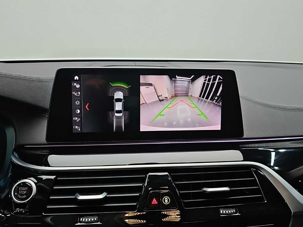 BMW 5시리즈 5시리즈 (G30) 520i 럭셔리 이미지 16