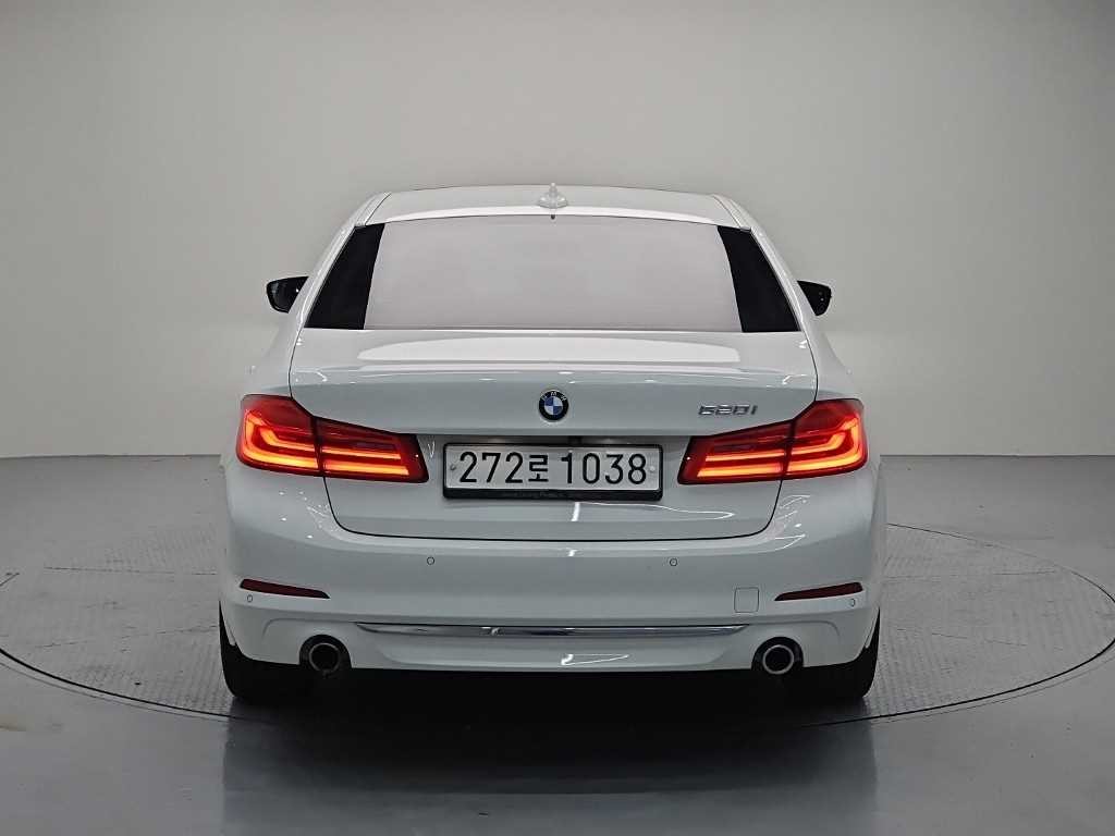 BMW 5시리즈 5시리즈 (G30) 520i 럭셔리 이미지 3