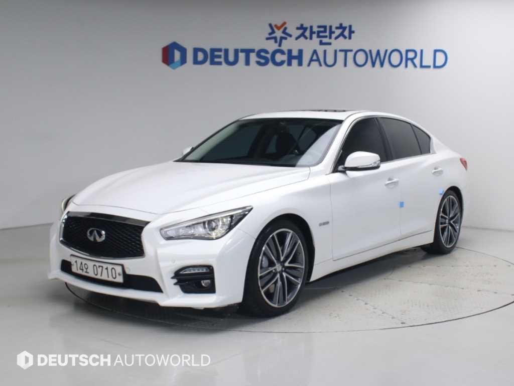 인피니티 Q Q50 3.5 하이브리드 이미지 1