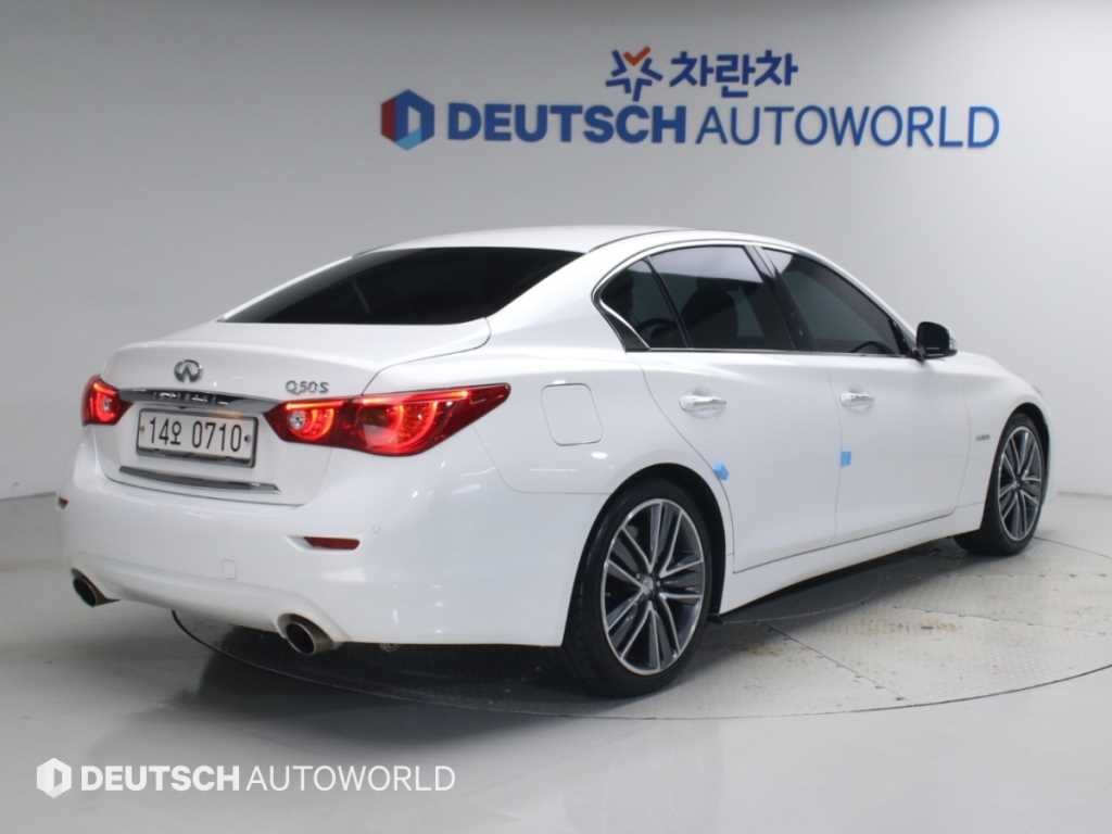 인피니티 Q Q50 3.5 하이브리드 이미지 2