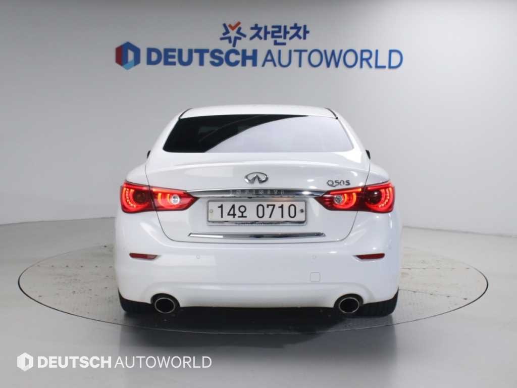 인피니티 Q Q50 3.5 하이브리드 이미지 4