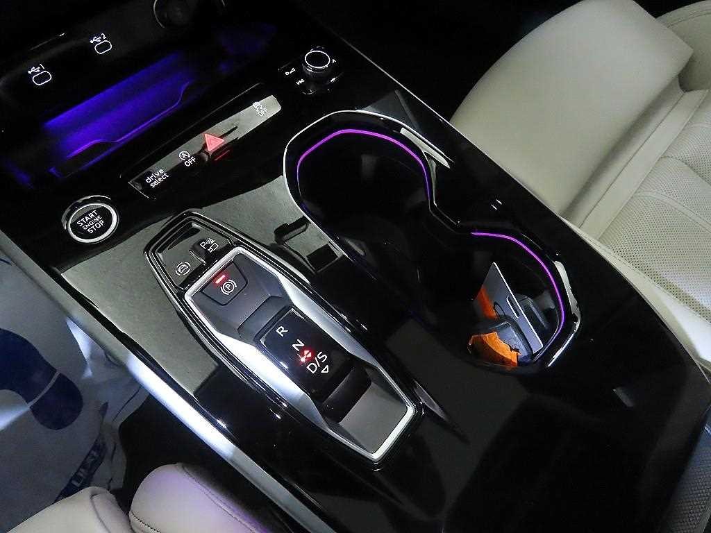 아우디 A5 A5 (B10) 40 TFSI 콰트로 S-라인 이미지 12