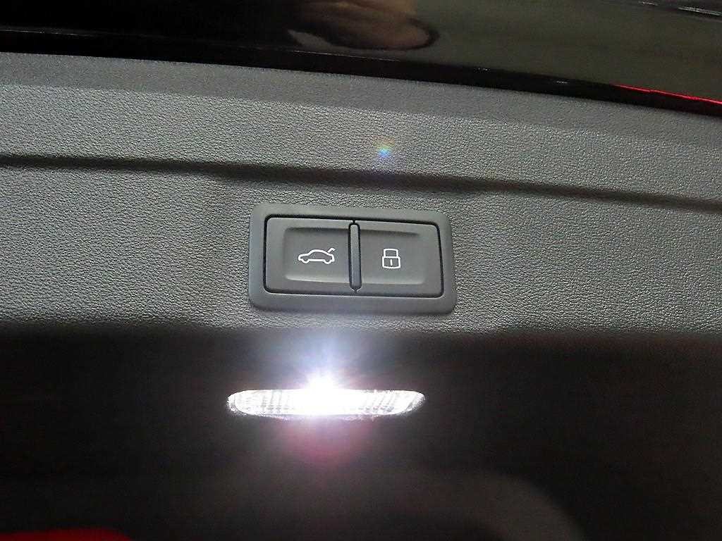 아우디 A5 A5 (B10) 40 TFSI 콰트로 S-라인 이미지 17