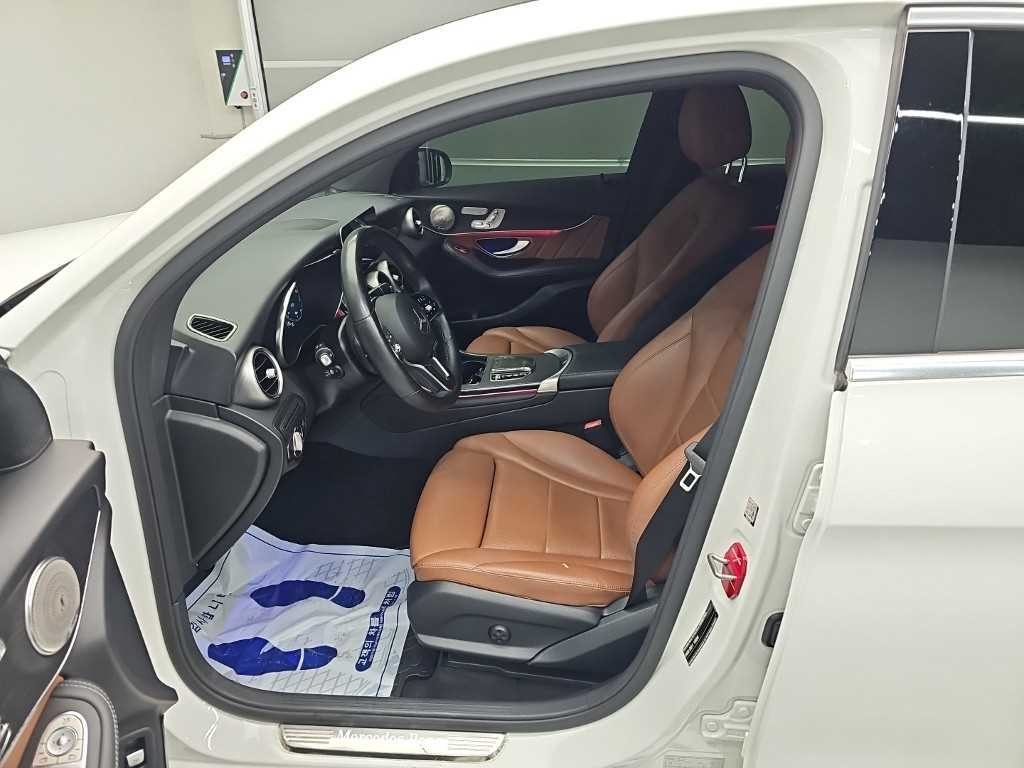 벤츠 GLC 클래스 GLC클래스 X253 GLC 300 e 4MATIC 쿠페 이미지 11