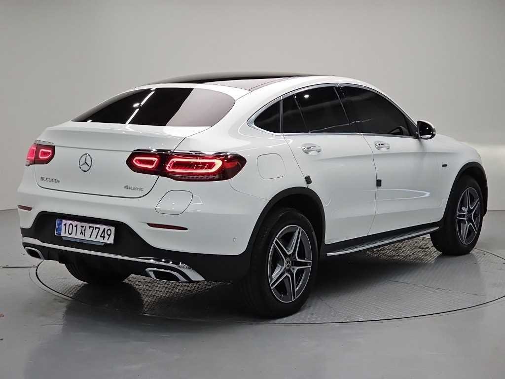 벤츠 GLC 클래스 GLC클래스 X253 GLC 300 e 4MATIC 쿠페 이미지 4