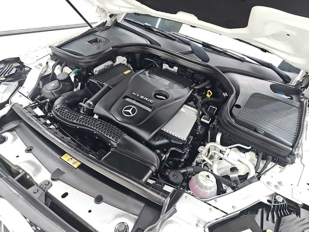 벤츠 GLC 클래스 GLC클래스 X253 GLC 300 e 4MATIC 쿠페 이미지 5