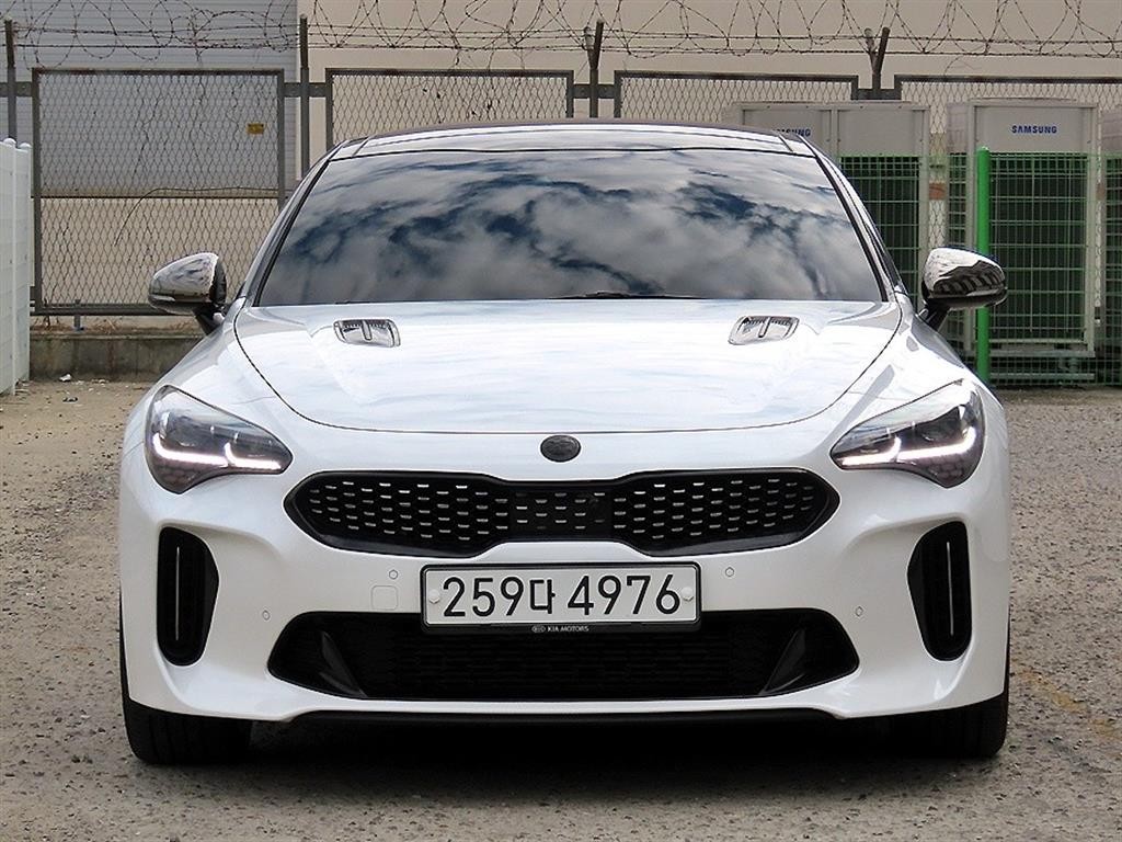 기아 스팅어 가솔린 2.0 터보 2WD 플래티넘 이미지 1