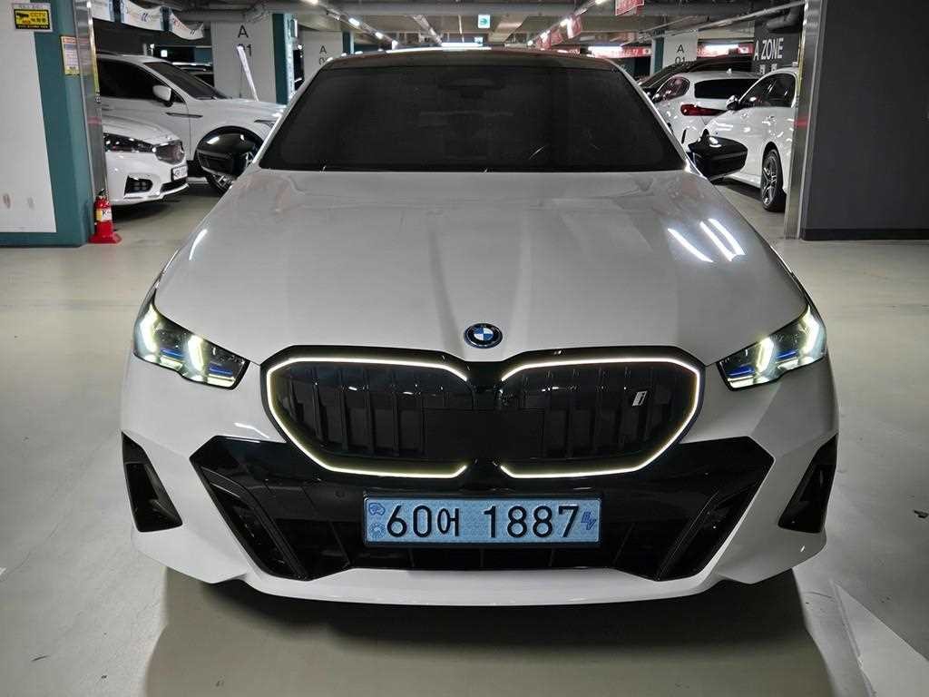 BMW i5 eDrive 40 M 스포츠 프로 이미지 2