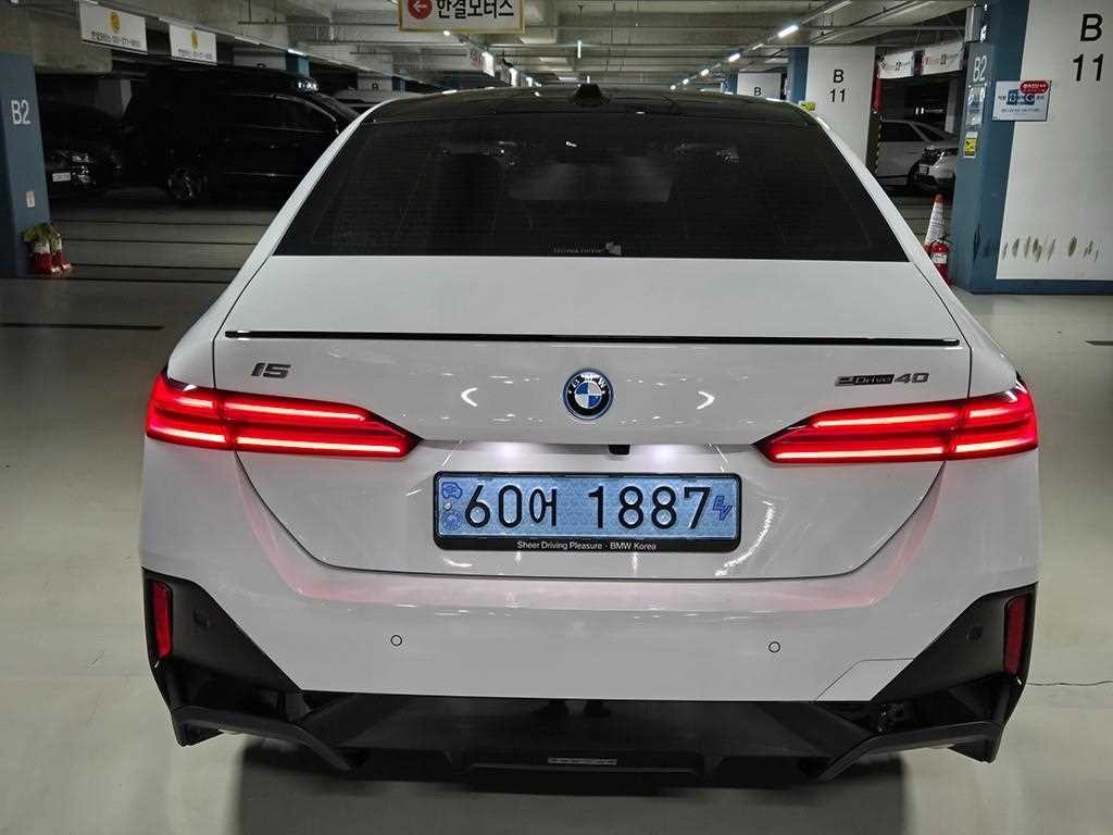 BMW i5 eDrive 40 M 스포츠 프로 이미지 5