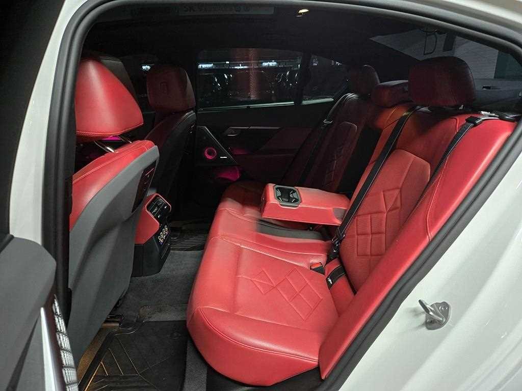 BMW i5 eDrive 40 M 스포츠 프로 이미지 7